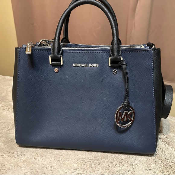 Michael Kors Blue and Black Satchel with Textured Leather - Picture 5 of 9